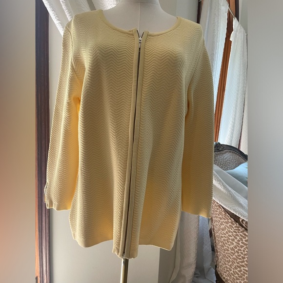 European Knit Yellow Luxury Zip-Up Sweater Like St John EUC Beautiful Large - Picture 2 of 10